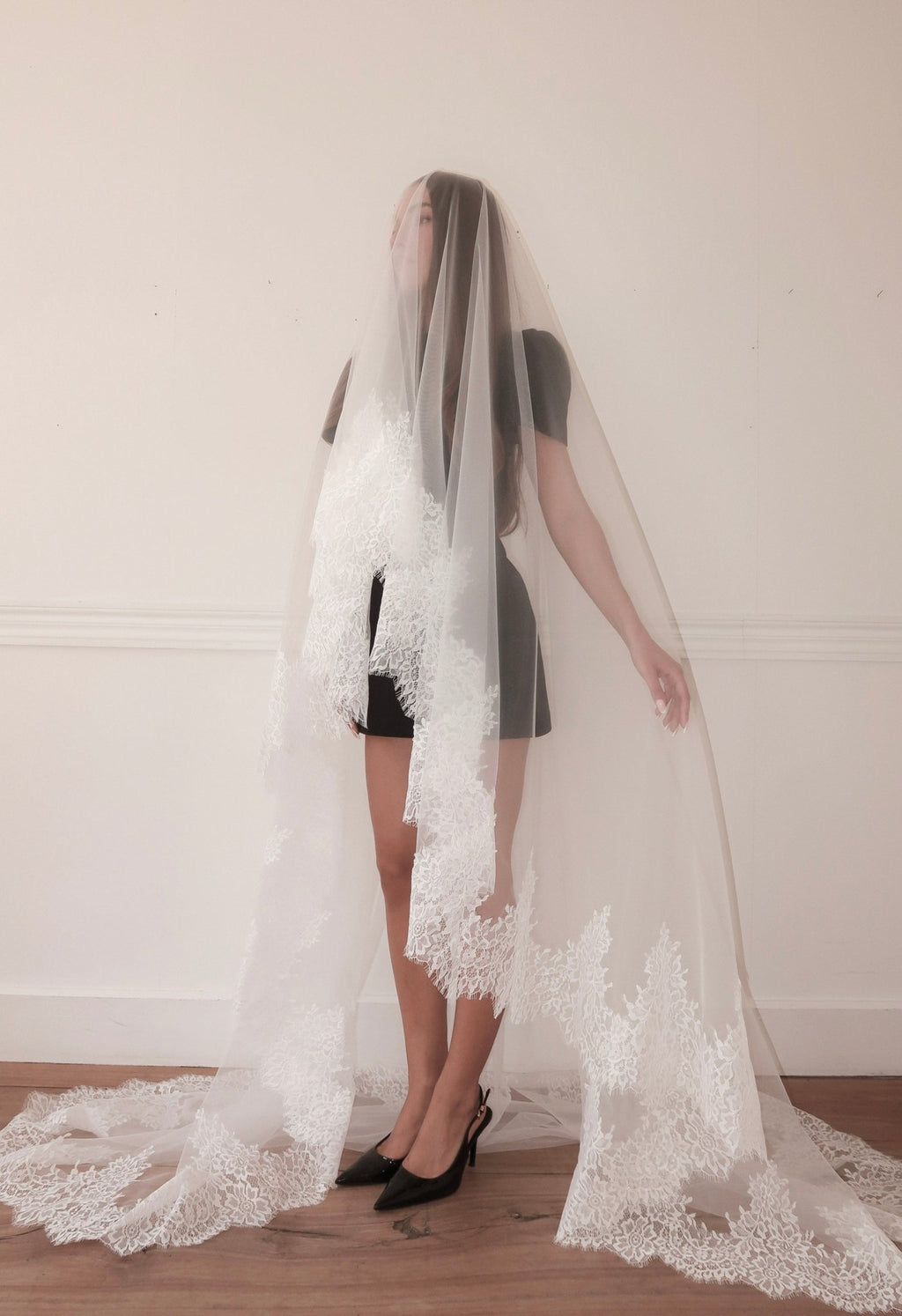 Claire — Floral Lace Wedding Veil