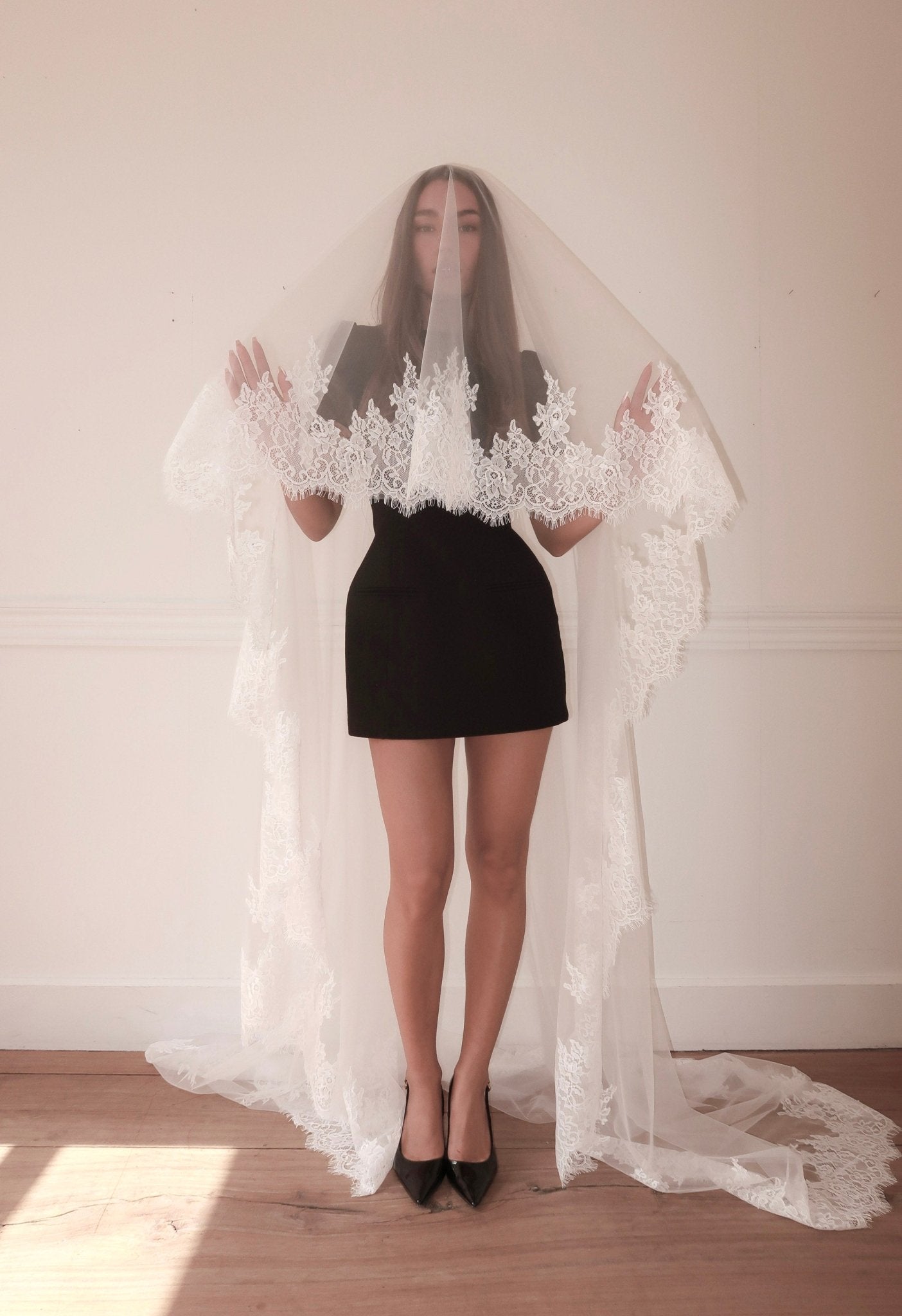 Julie — Romantic Lace Wedding Veil