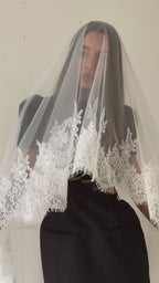 Julie — Romantic Lace Wedding Veil